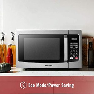 lot 1044 image: Toshiba Microwave Oven