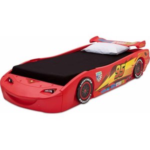 lot 1075 image: Delta Children DisneyPixar Cars Lightning McQueen Plastic Bed