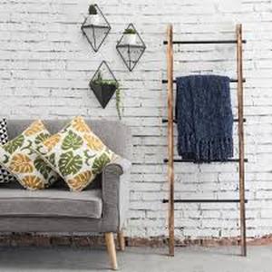 lot 1072 image: Casual Blanket Ladder