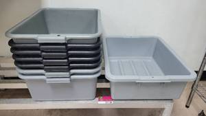 lot 27154 image: (7) Winco Dish Tubs - Gray and Black