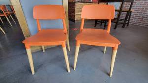 lot 27230 image: (2) Orange Chairs