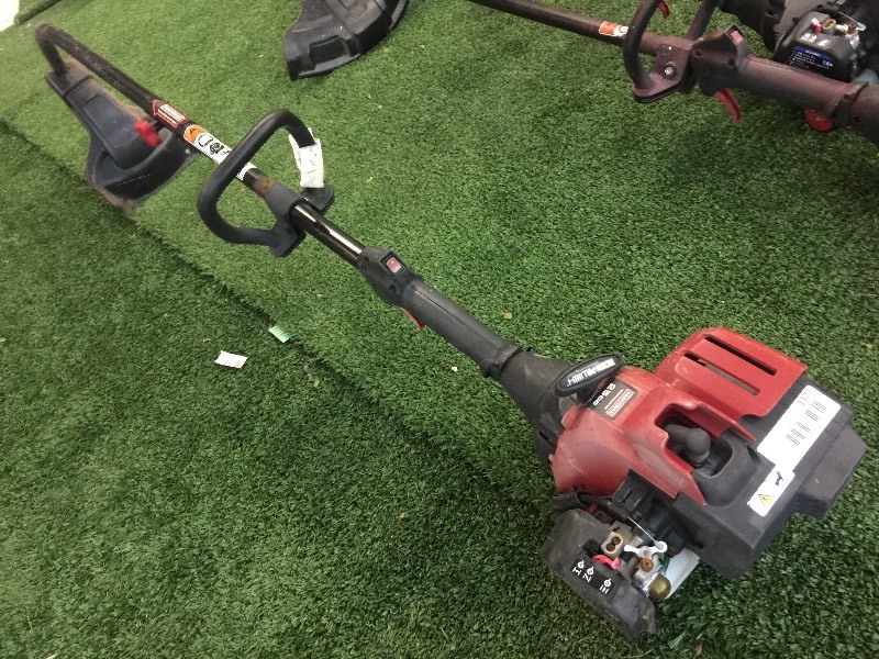 lot 1377 image: Craftsman 25cc 2-Cycle WeedWacker Gas Trimmer