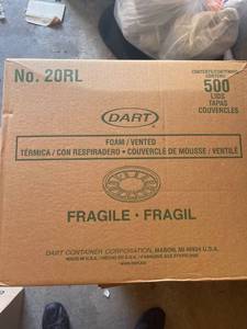 lot 4230420 image: Dart Vented Foam Lids, Fits 6-32 oz Cups, White, 500Carton Matches Lot #423054