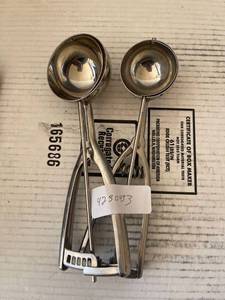 lot 4230433 image: Two Cookie scoops