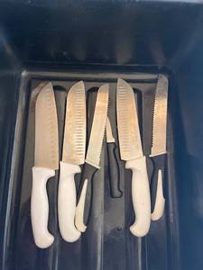 lot 4230452 image: Lot good condition chef knives and slicer