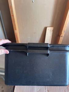 lot 4230453 image: 2 black bus tubs