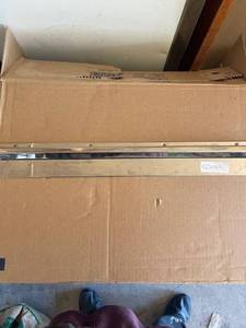 lot 4230463 image: Stainless steel mirror finish ticket rail