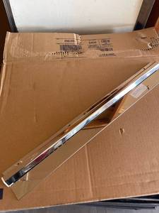 lot 4230466 image: Stainless steel mirror finish ticket rail 32 inch