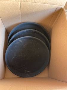 lot 4230467 image: 3 small server trays 10 inch rubber mat coated