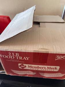 lot 4230483 image: Partial case of 2 pound food trays check