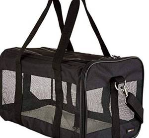 lot 48600 image: Amazon Basic Black Soft Sided Pet Carrier Small