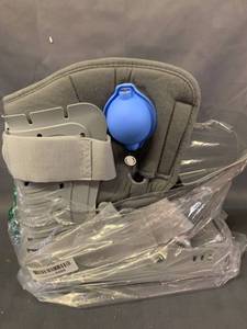 lot 48611 image: Medium Medical Pressure Adjustable Boot