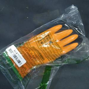lot 48742 image: WATERPROOF WORK GLOVES SZ M