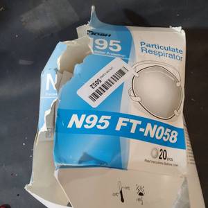 lot 48826 image: 1 BOX N95 FACE MASK