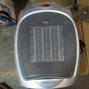lot 48867 image: AMAZON BASICS SPACE HEATER