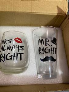lot 48888 image: Couples Drinking Glasses