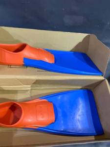 lot 48926 image: Long Floating Fins