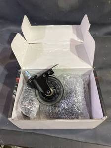 lot 48937 image: Set of Casters