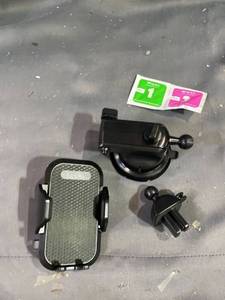 lot 48940 image: Phone Holder for Car