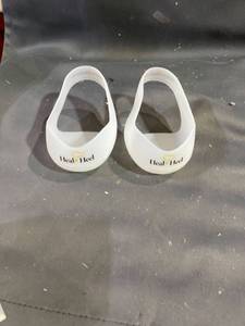 lot 48942 image: Heal a Heel
