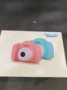 lot 48943 image: Childs Digital Camera