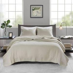 lot 31276 image: Cream Mitchell Solid Brushed Fabric Quilt Set King 3pc