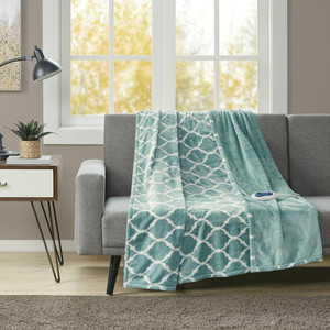 lot 31294 image: Beauty rest oversized Heated Ogee throw blanket AQUA DAMASK