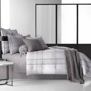 lot 31439 image: QUEEN SIZE Five Queens Court Langdon twill cotton 4 piece bed set