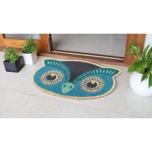 lot 31280 image: Rug Smith blue machine tufted blue owl outdoor mat