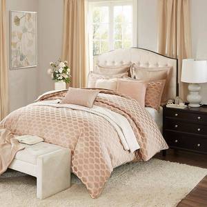 lot 32276 image: Madison Park Signature Romance Chic Pink Chenille Jacquard Comforter King