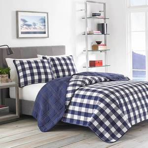 lot 32278 image: Eddie Bauer Lake House Plaid Quilt Set FullQueen