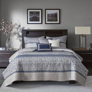 lot 31497 image: 6pc KingCalifornia King Harmony Jacquard Coverlet Set - Navy