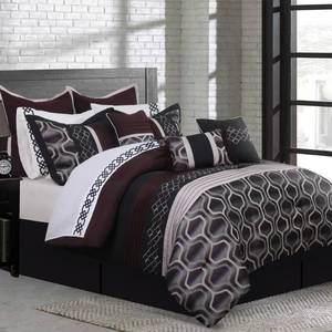 lot 31516 image: S&CO Safdie & Co. Multi-Colored Graphic Full Polyester Comforter Only
