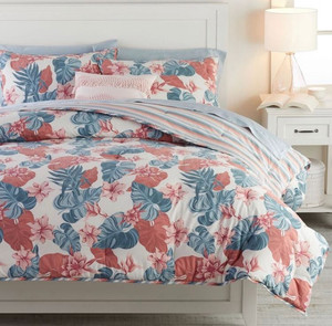 lot 32292 image: Roxy Sun Washed Reversible Island Life Comforter & Sham FullQueen