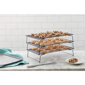 lot 4939 image: Wilton Excelle Elite Cooling Grid, 3 Tier