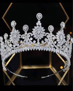lot 3285 image: Aoligrace Cubic Zirconia CZ Princess Queen Bridal Tiaras and Crowns Headpiece