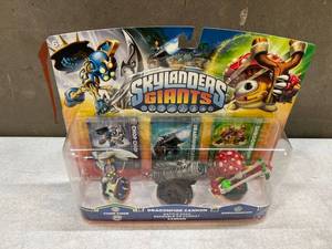lot 14724 image: Skylanders Giants Battlepack #1 - Chop Chop - Dragonfire Cannon - Shroomboom