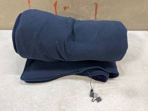 lot 14726 image: Small USB Heated Throw Blanket with Pockets 5 Ft x 44in