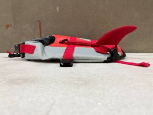 lot 14740 image: Pet Life Jacket, Dog Swimsuit with Shark Fin, Swimming Float Saver with Rescue Handle for Small Dogs