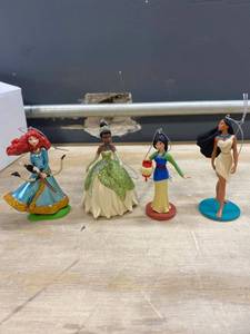 lot 15601 image: Disney Princess Ornament Set
