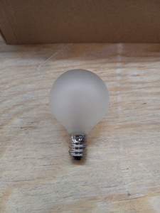 lot 19981 image: 25 CT G40 String Lights For IndoorOutdoor - 25ft