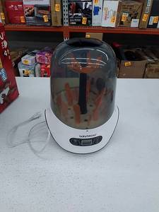 lot 27027 image: BabyBrezza bottle cleaner