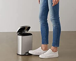 lot 27283 image: Amazon Basics 5 Liter  1.3 Gallon Soft-Close Trash Can,Stainless Steel