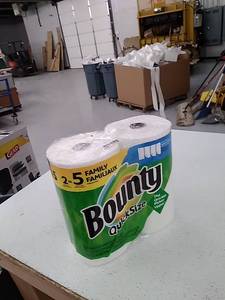 lot 27288 image: Box of Bounty Quick size Paper Towels