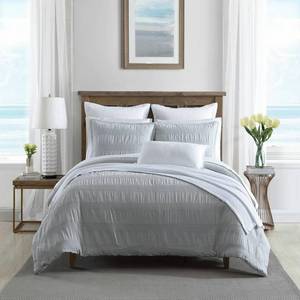 lot 59390 image: Hampton 2 Piece TwinTwin Xl Comforter Set Bedding(missing pieces blanket ONLY)