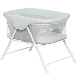 lot 60464 image: Dream On Me Traveler Portable Bassinet