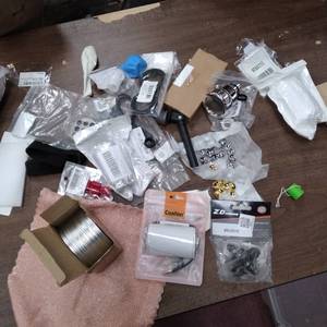 lot 5269 image: SMALL MYSTERY BAG LOTS OF FUN STUFF