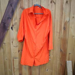 lot 5289 image: ORANGE DRESS SHIRT SIZE XL