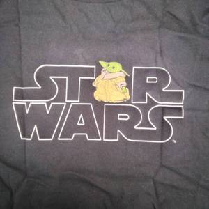 lot 8012 image: YOUTH STAR WARS T SIZE XS