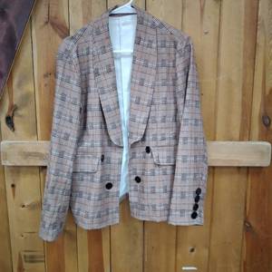 lot 8068 image: BLAZER SIZE M